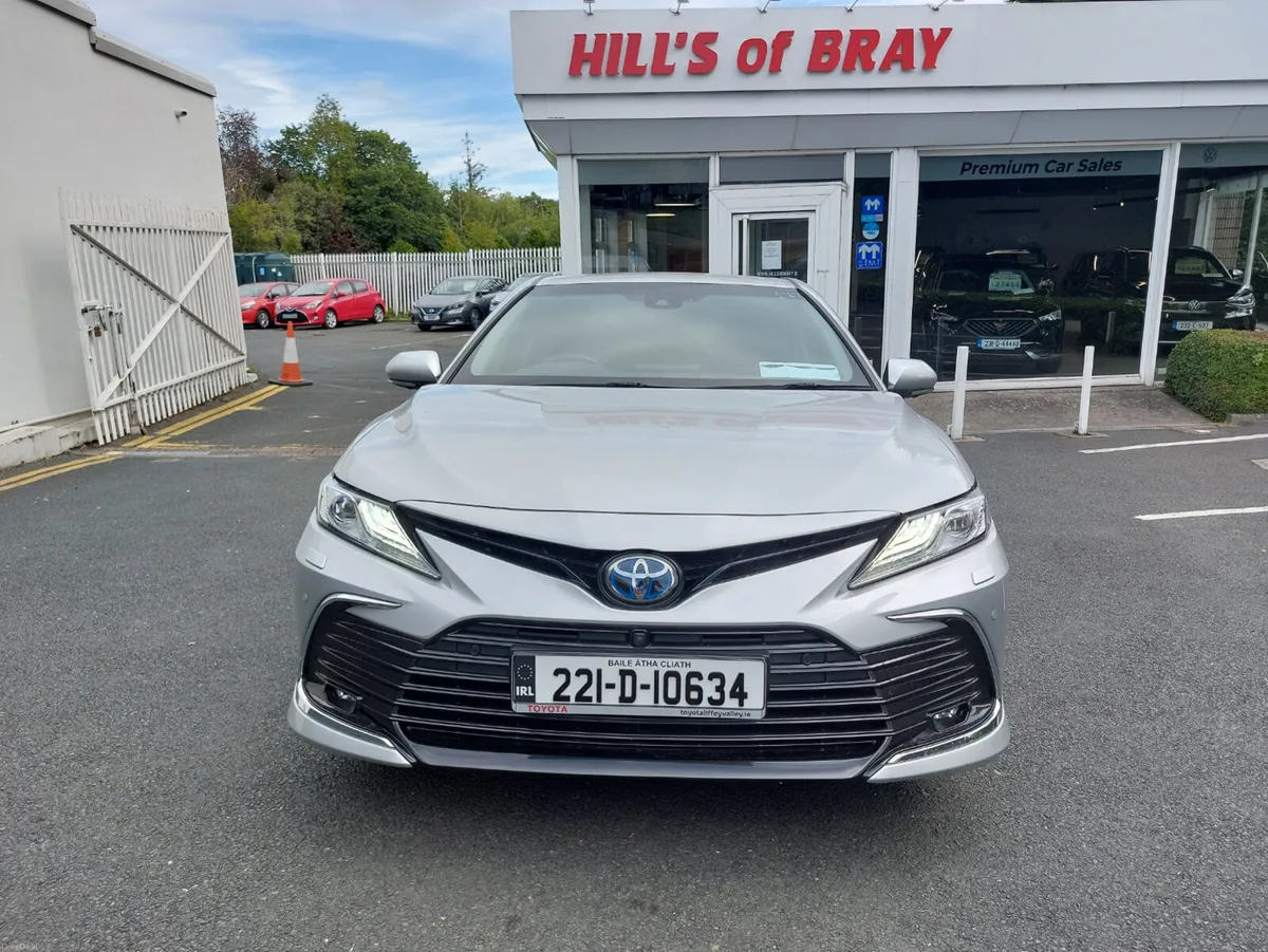 Toyota Camry 2022 PLATINUM IRISH CAR HIGH SPEC - Image 2