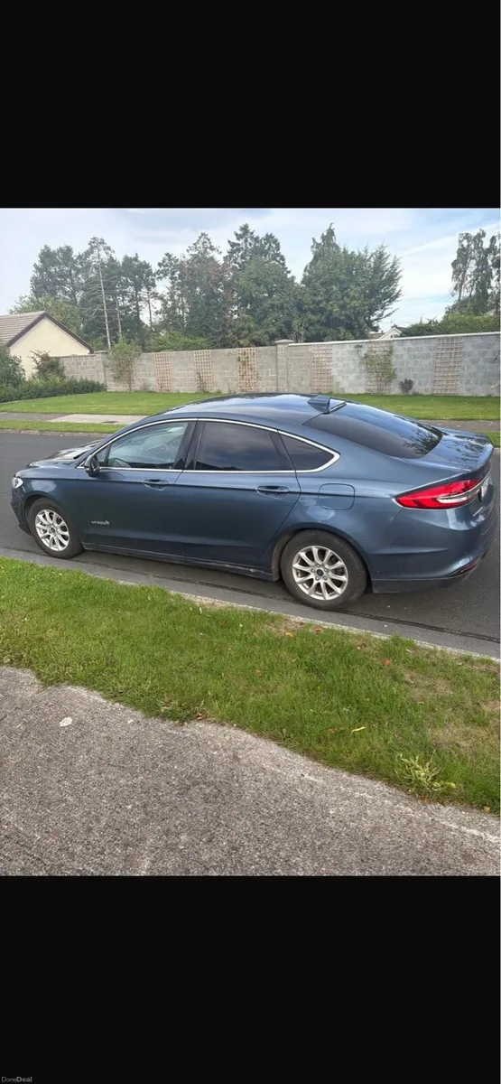 Ford Mondeo - Petrol Hybrid - Image 3
