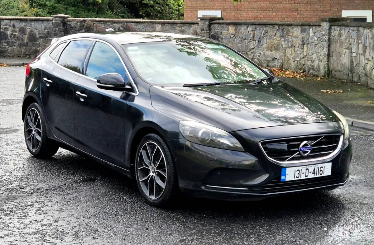 2013 Volvo V40 ▪︎ AUTOMATIC ▪︎ - Image 1