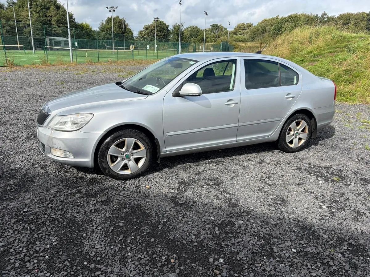 2012 SKODA OCTAVIA EXCLUSIVE 1.6 TDI 105HP 4DR - Image 6