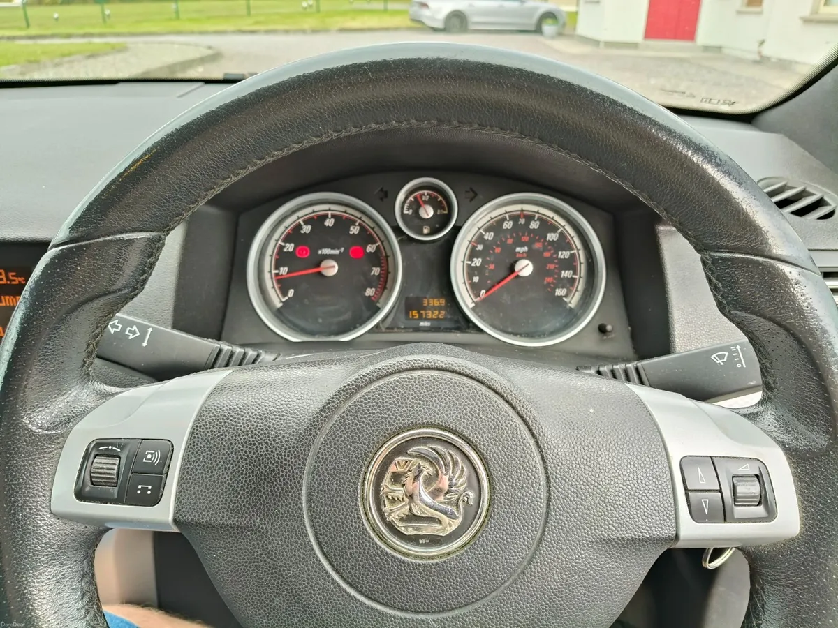 Vauxhall Astra SRI 2010 - Image 2