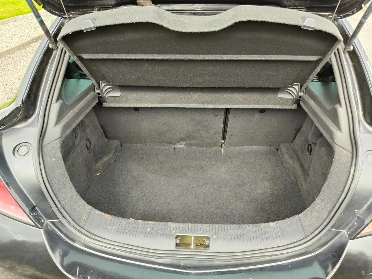 Vauxhall Astra SRI 2010 - Image 6