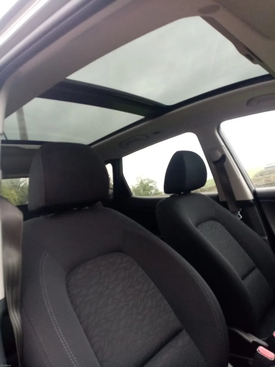 Car - Image 4