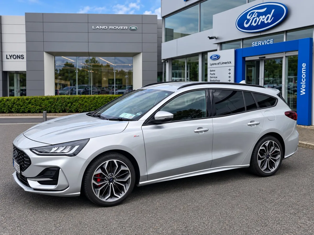 2022 Ford Focus ST-Line - Image 1