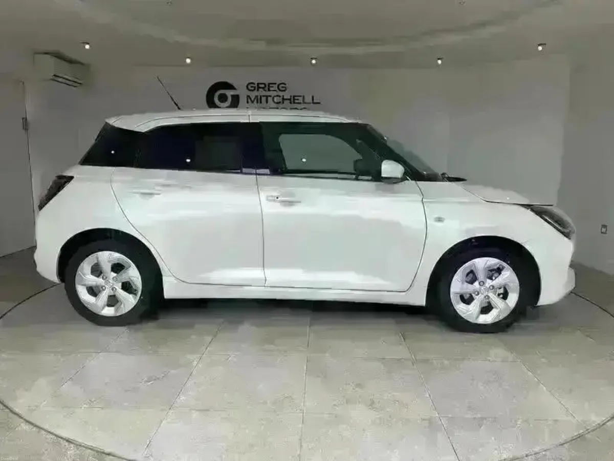 Suzuki Swift 1.2 Mild Hybrid Motion 5dr - Image 5