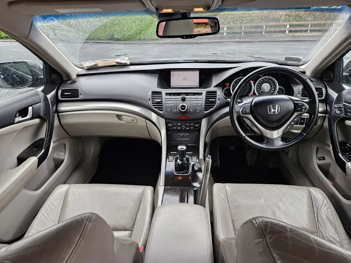 Honda Accord 2010 2.2 I-DTEC NEW NCT - Image 5