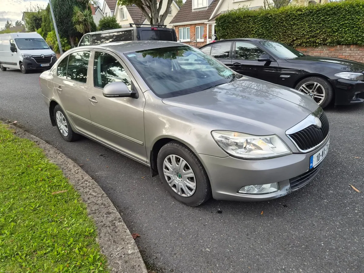 Skoda Octavia 2010 1.6 diesel - Image 1