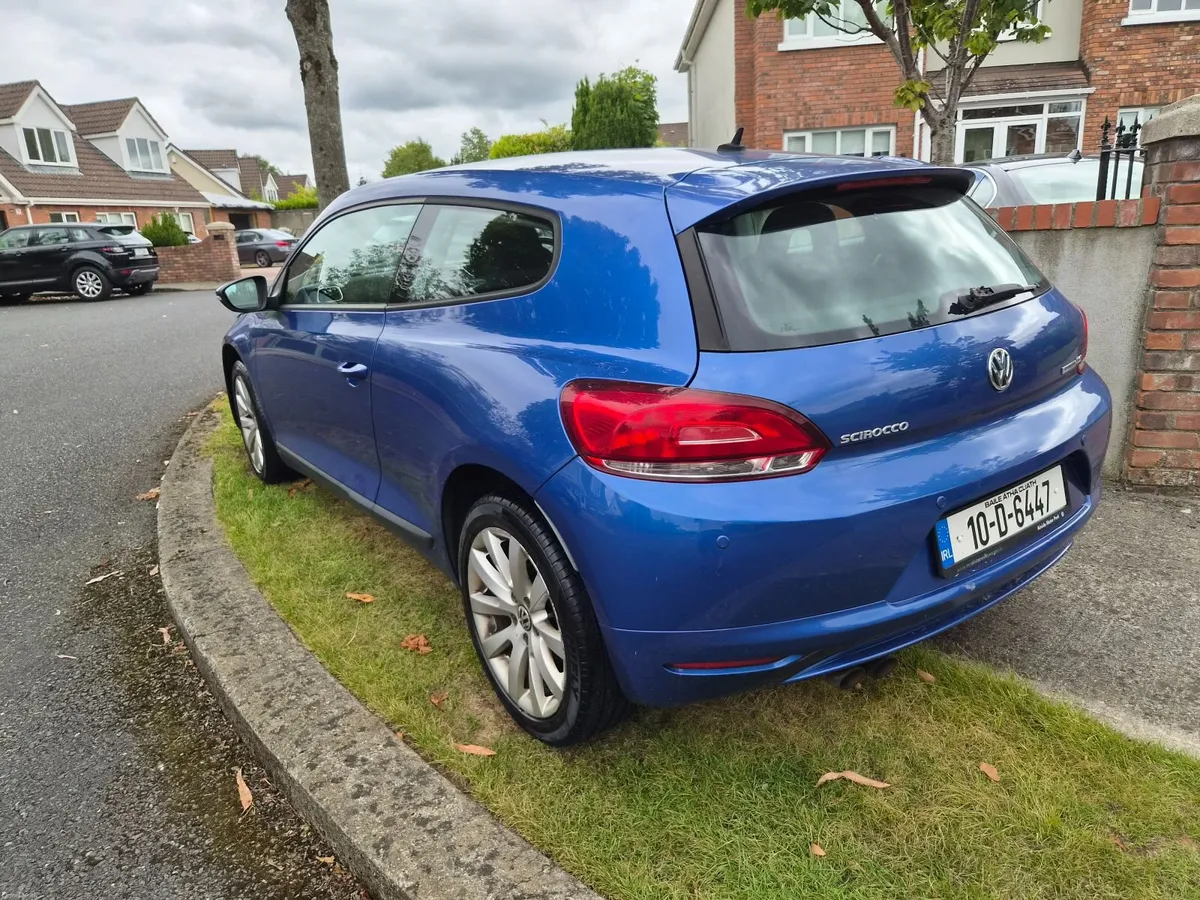 Volkswagen Scirocco 2010 1.4 TSI 1 previous owner - Image 3