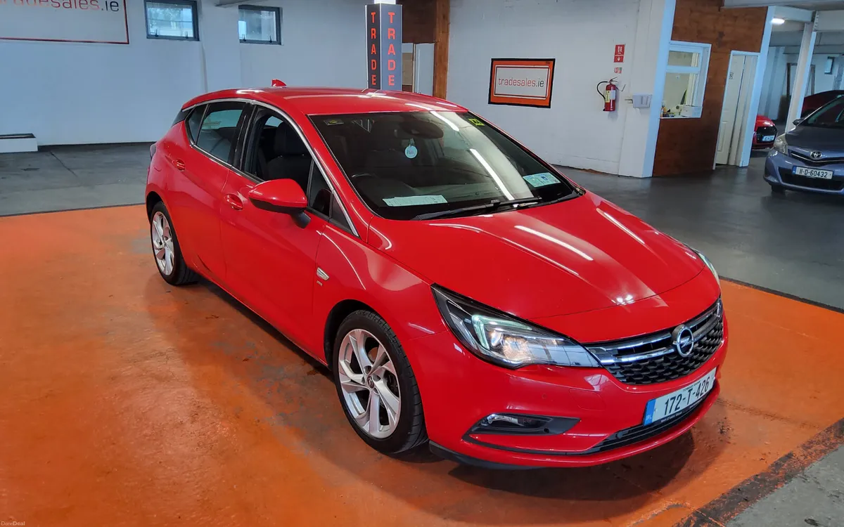 Opel Astra 2017 - Image 1