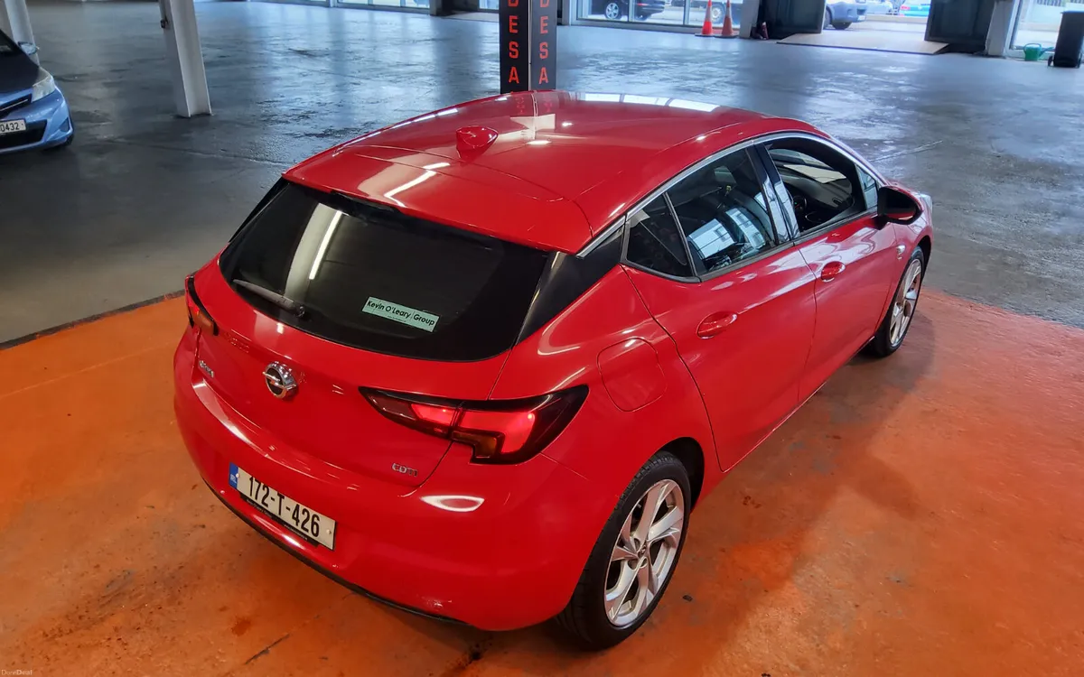 Opel Astra 2017 - Image 2