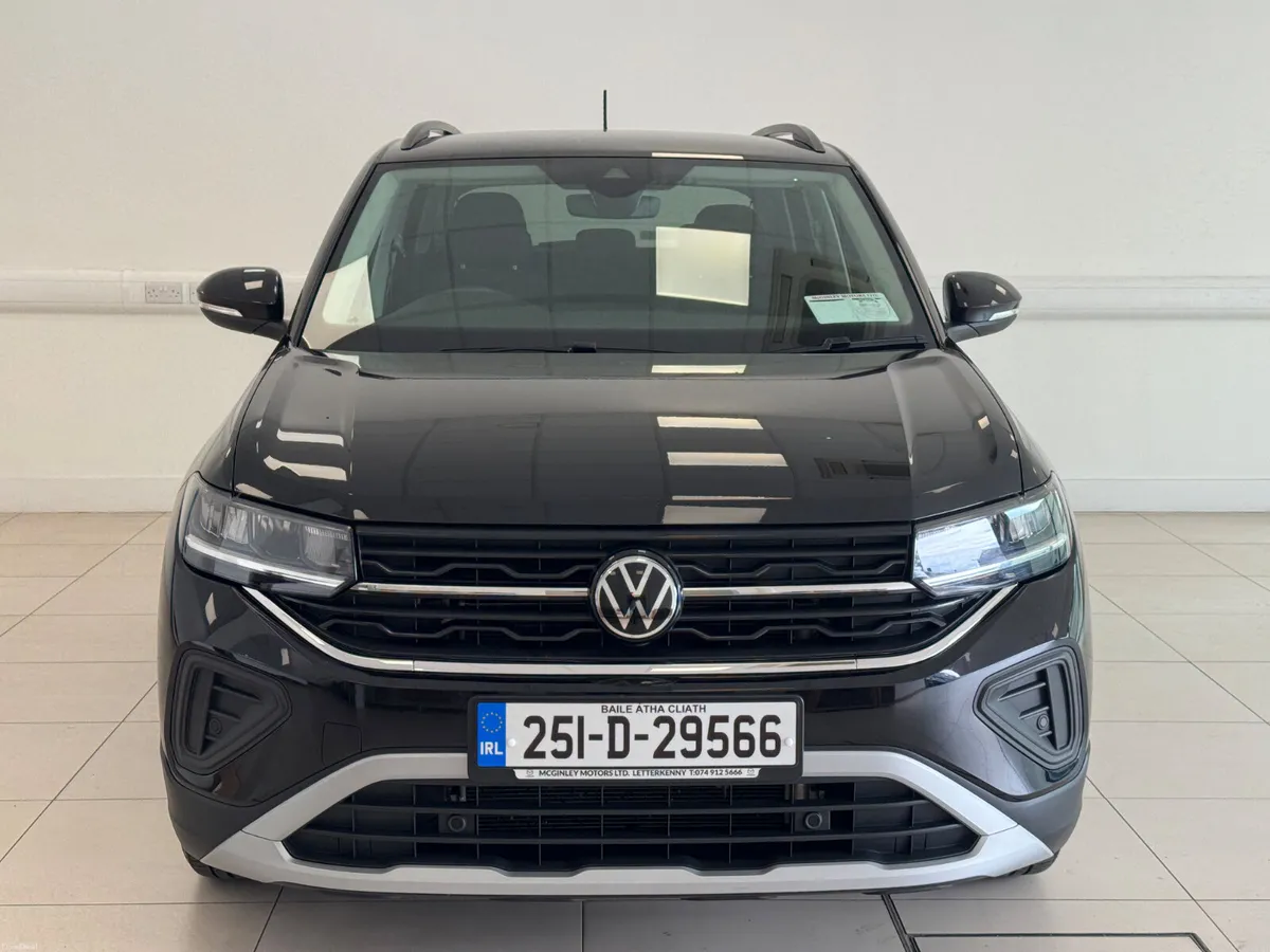 Volkswagen T-Cross 2025 - Image 2