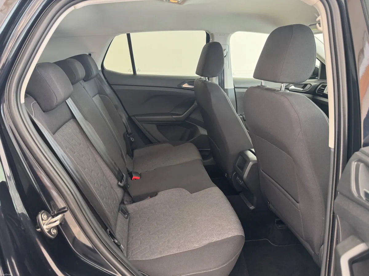 Volkswagen T-Cross 2025 - Image 5