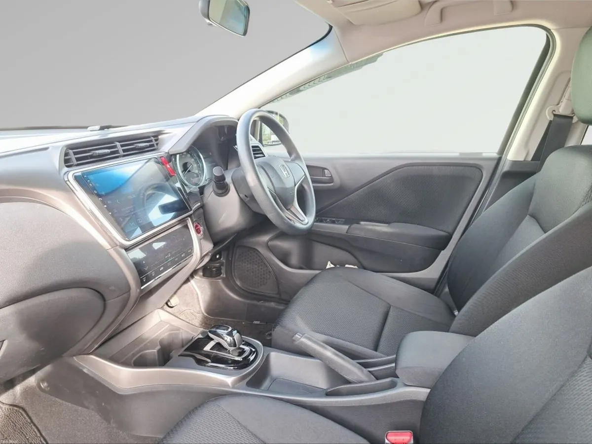 Honda Grace GRACE DX HYBRID - Image 4