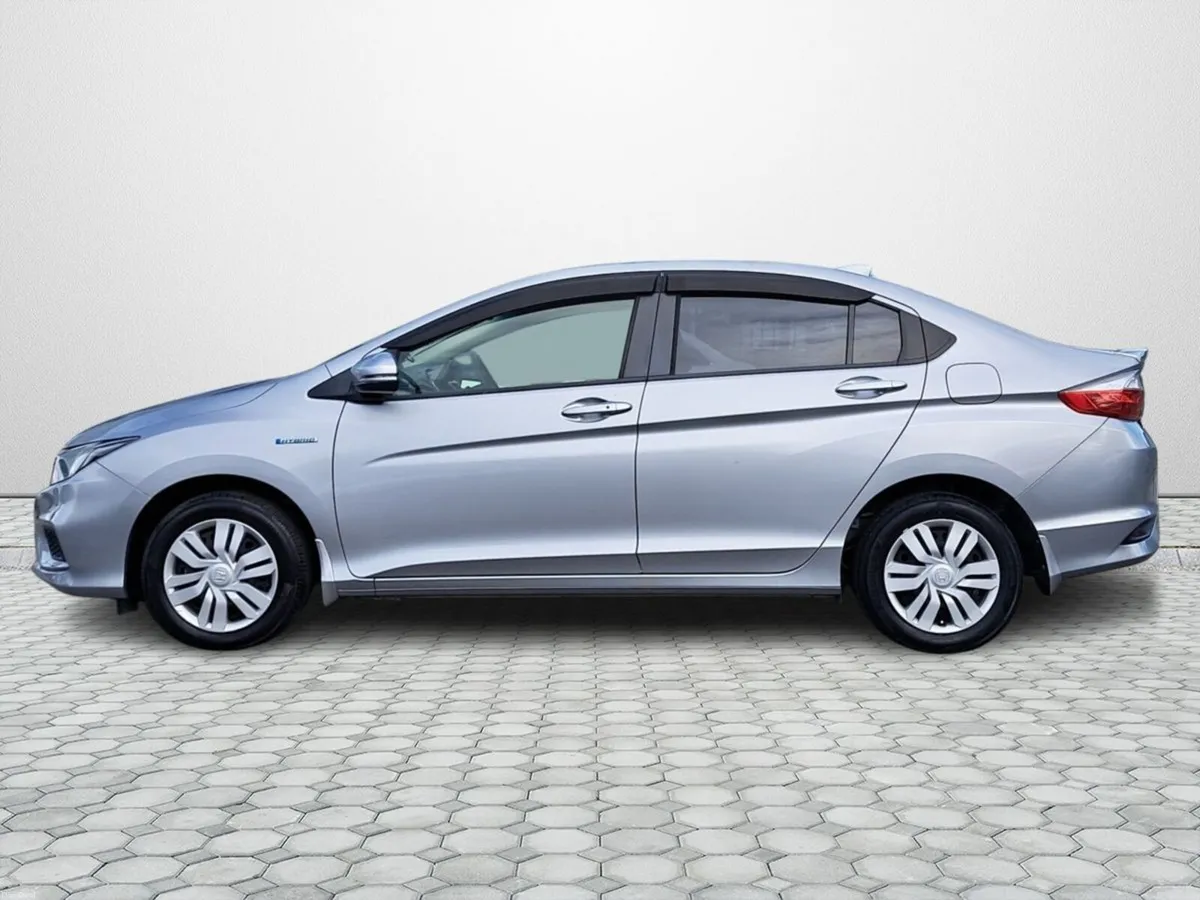 Honda Grace GRACE DX HYBRID - Image 5