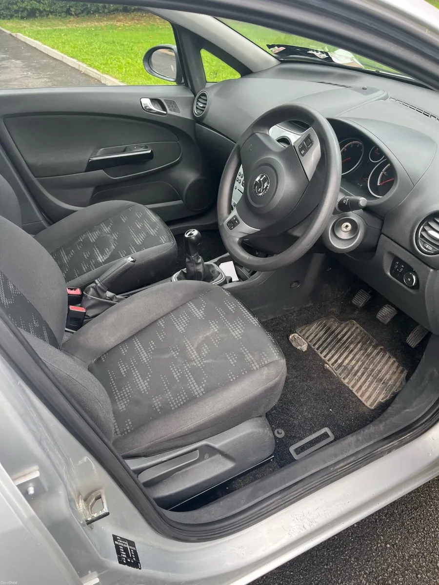 Vauxhall Corsa - Image 4