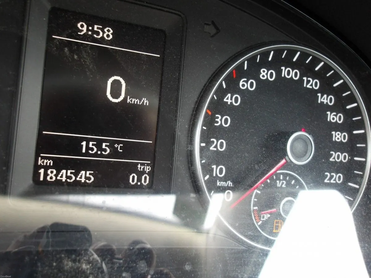 Volkswagen Touran 1.6 TDI  TRENDLINE 7S - Image 2