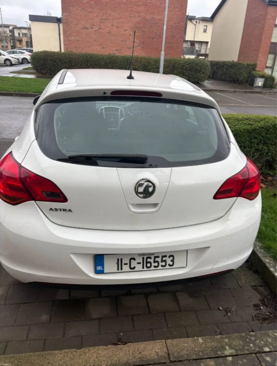 Vauxhall Astra 2011 - Image 5