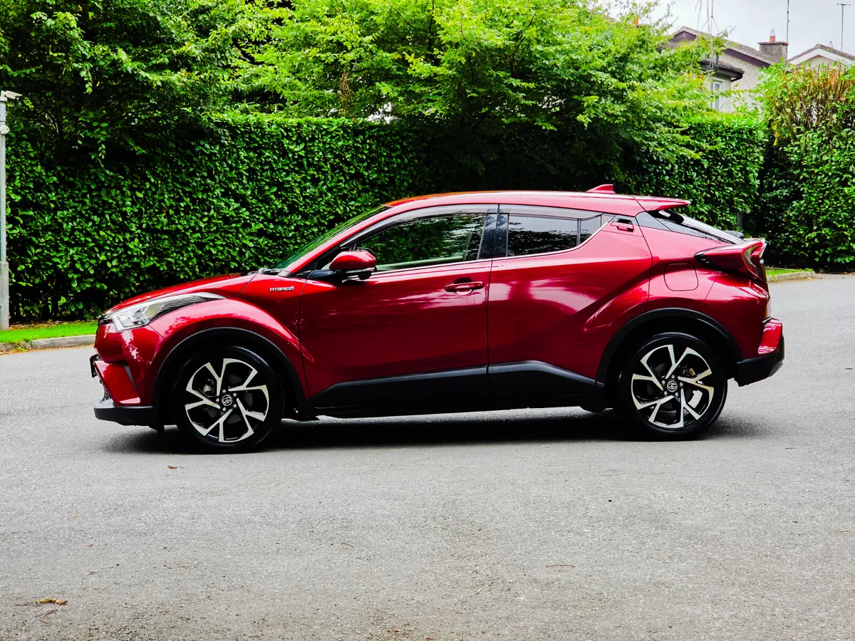 2019 Toyota C-HR 1.8 Petrol Hybrid Auto G Package - Image 6