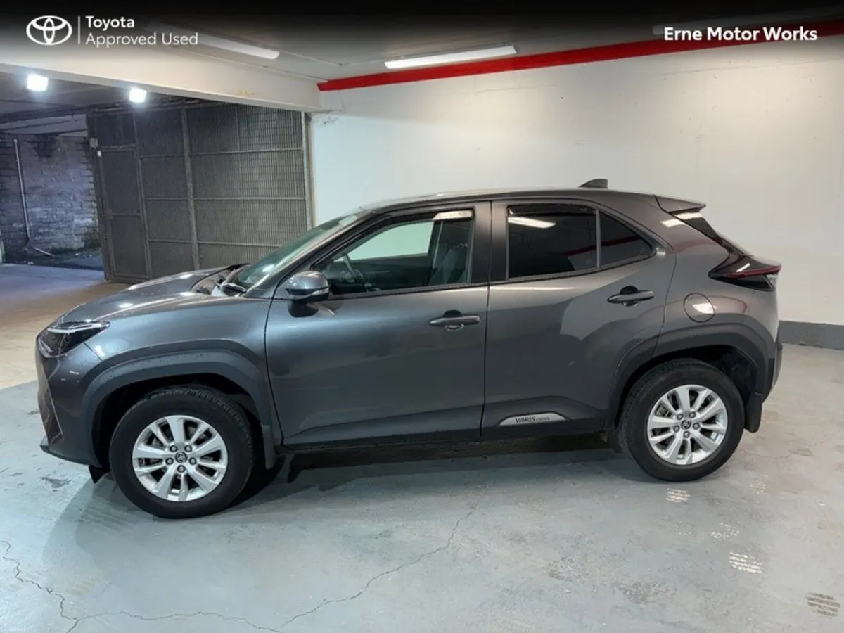Toyota Yaris Cross YARIS CROSS LUNA - Image 2