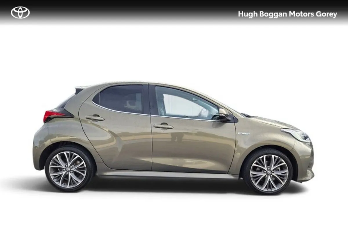 Toyota Yaris YARIS HYBRID PLATINUM - Image 3