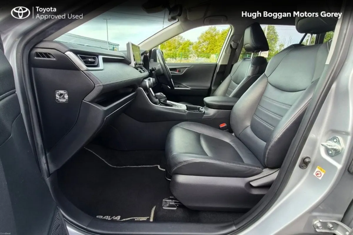 Toyota RAV4 RAV4 HYBRID SOL 2WD - Image 6