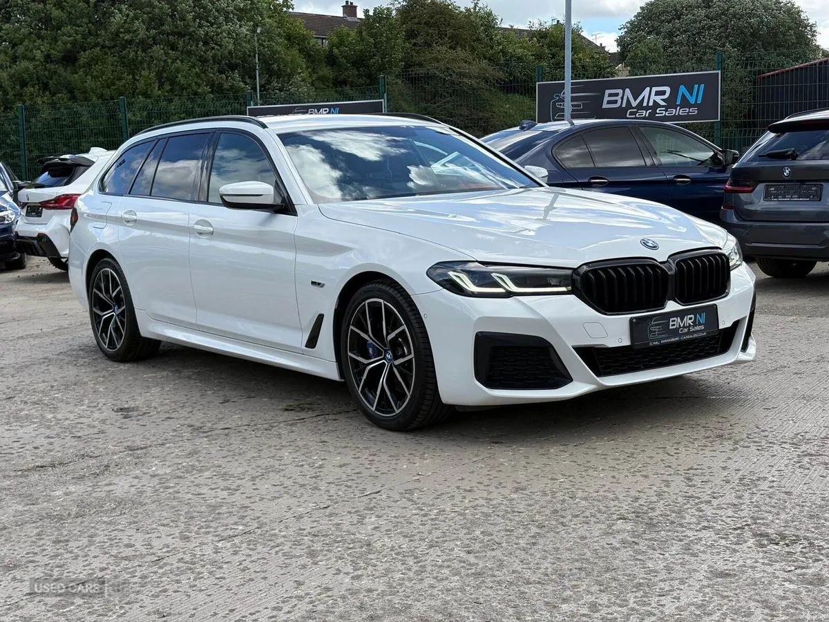 2022 BMW ESTATE 530 M SPORT AUTO HYBRID - Image 1