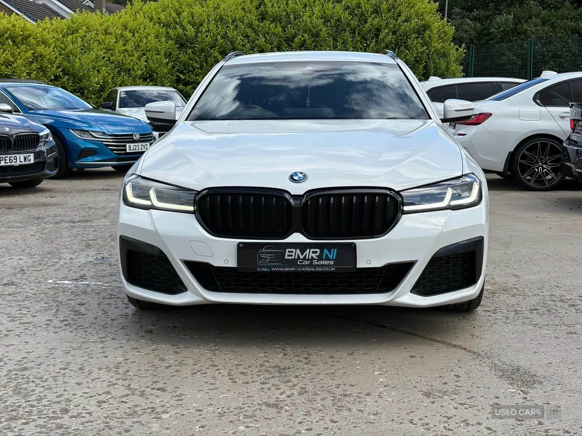 2022 BMW ESTATE 530 M SPORT AUTO HYBRID - Image 2