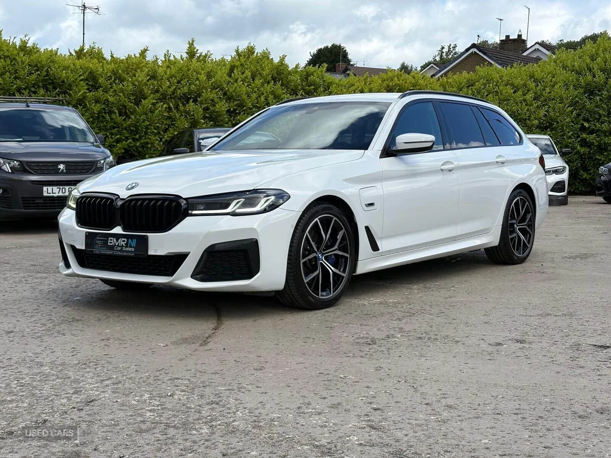 2022 BMW ESTATE 530 M SPORT AUTO HYBRID - Image 3