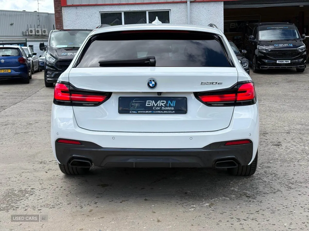 2022 BMW ESTATE 530 M SPORT AUTO HYBRID - Image 5