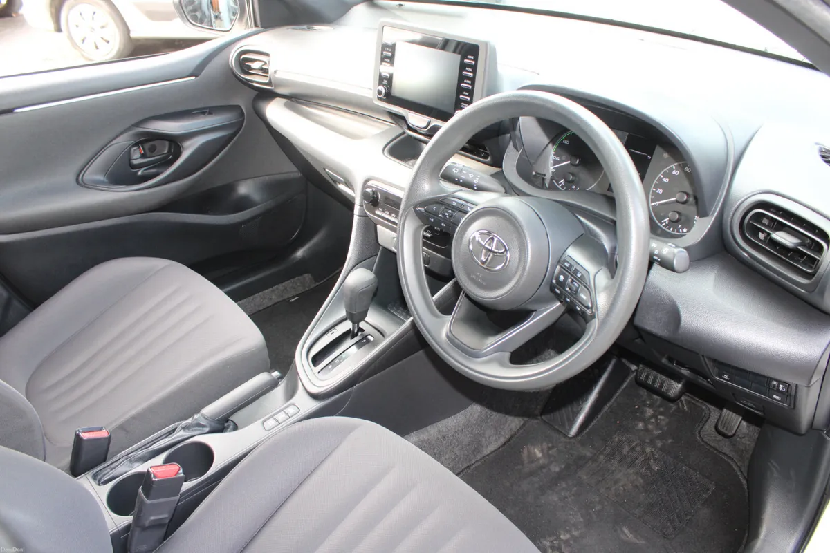 YARIS - 1.5L - PETROL/HYBRID - AUTOMATIC - NCT 28 - Image 6