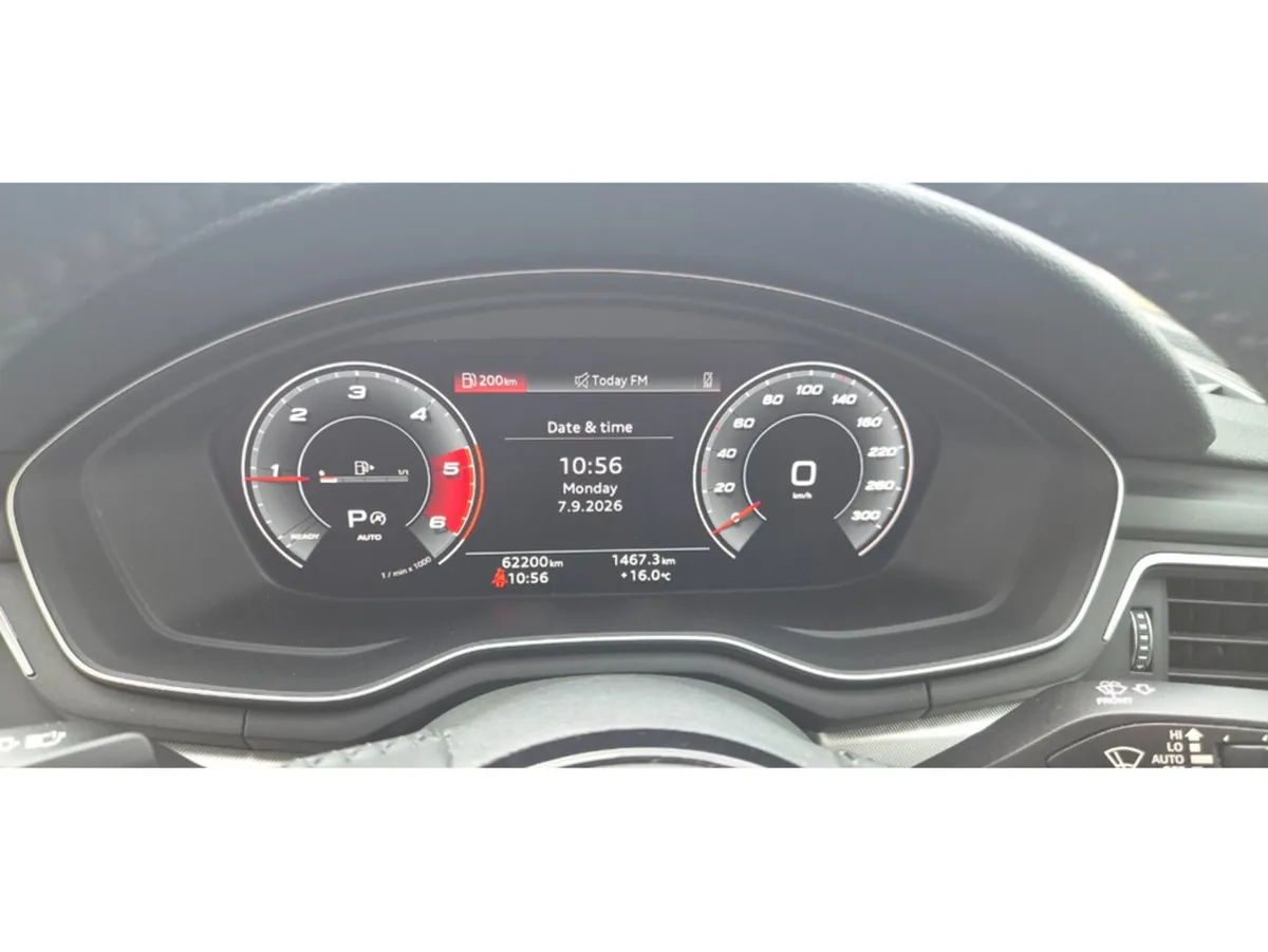 Audi A4 LIMOUSINE 30 TDI 136BHP S-TRONIC SE 4DR AU - Image 2