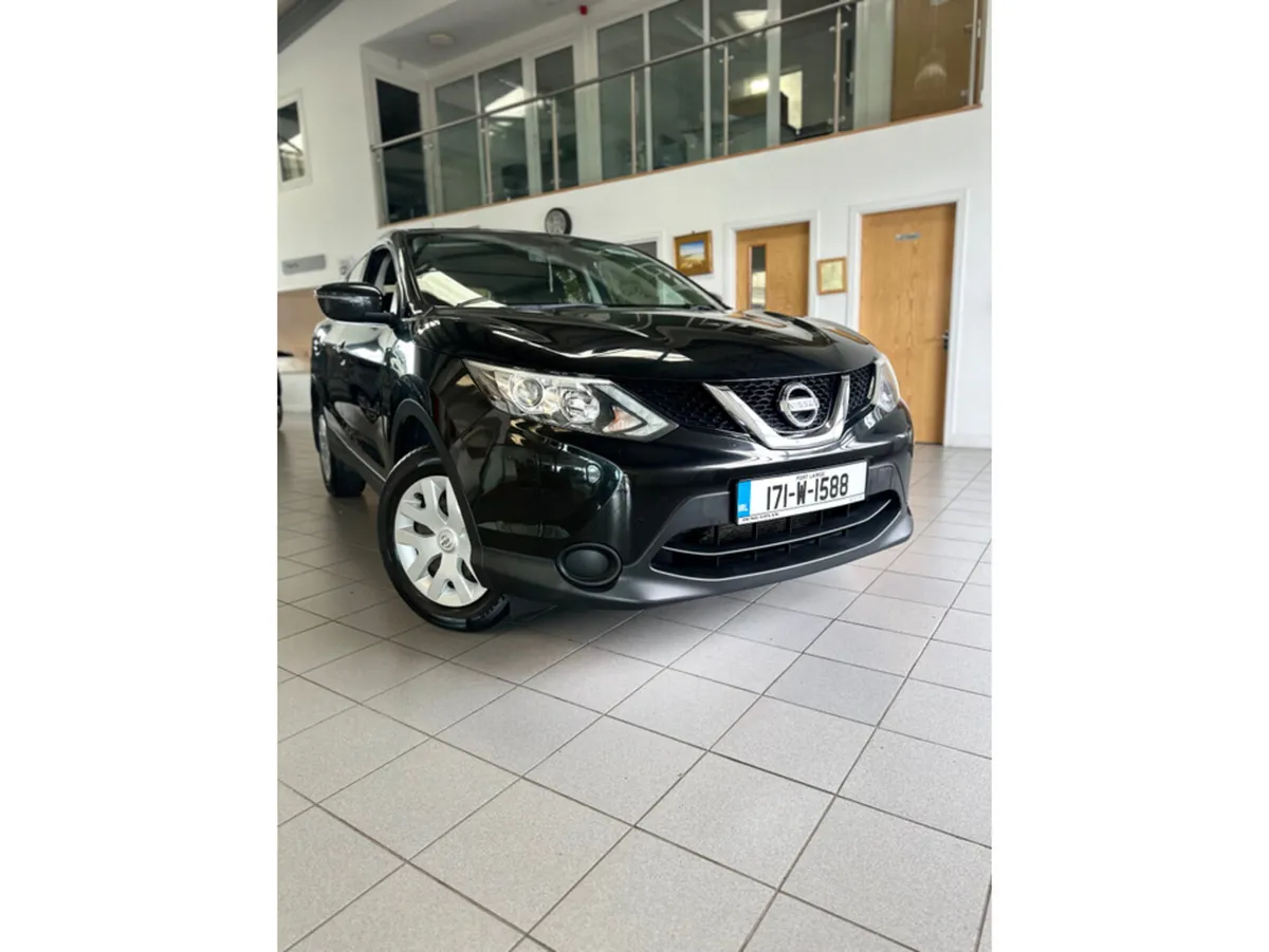 Nissan Qashqai 1.2 PET XE E6 4DR - Image 2