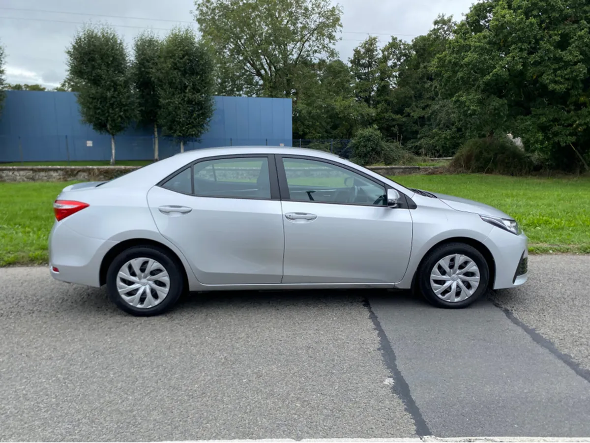 Toyota Corolla 1.33 TERRA 4DR - Image 6