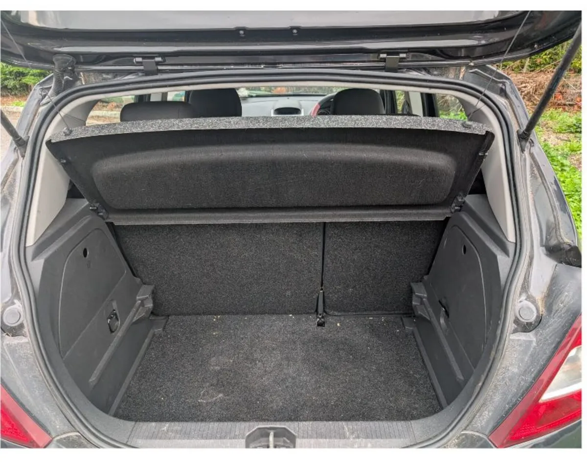 Opel Corsa 2012 - Image 2