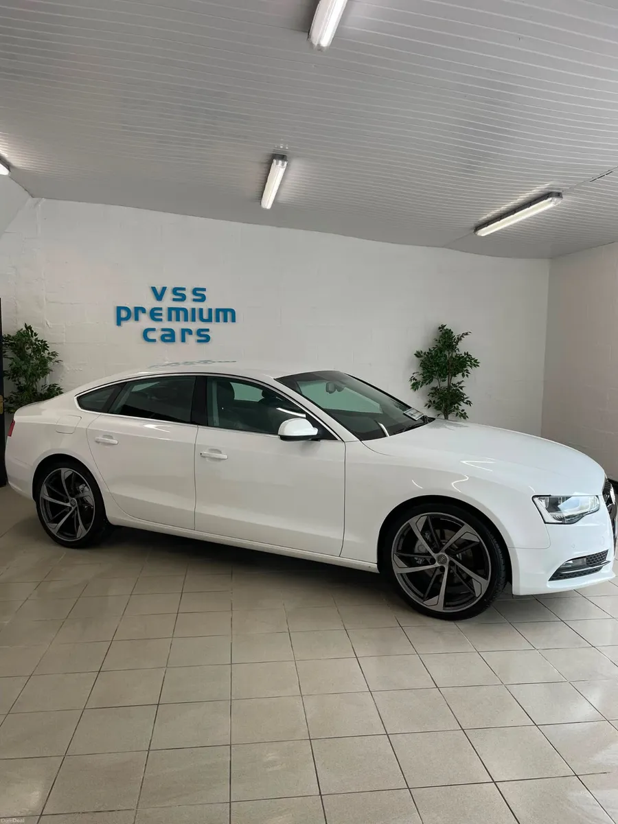 2016 AUDI A5 - Image 4