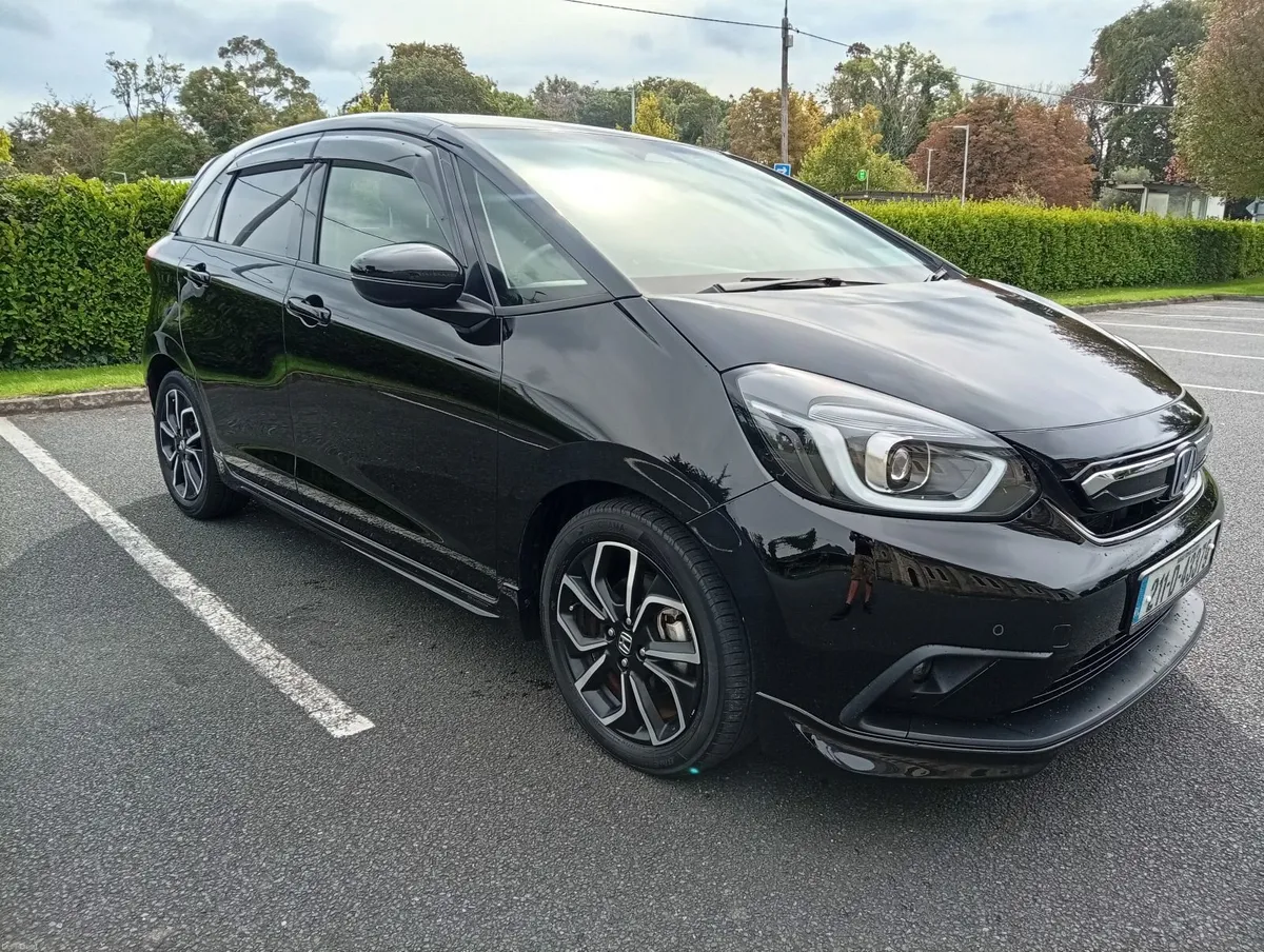 211 Honda Fit 1.5 Self Charging Hybrid High Spec - Image 1