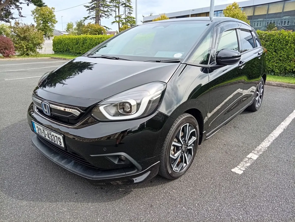 211 Honda Fit 1.5 Self Charging Hybrid High Spec - Image 2