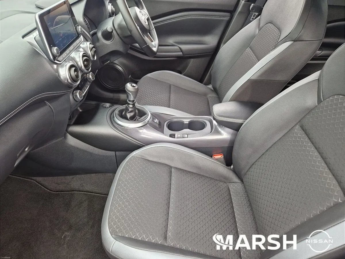 Nissan Juke 1.0 SV PREMIUM 2TONE 5DR - Image 4
