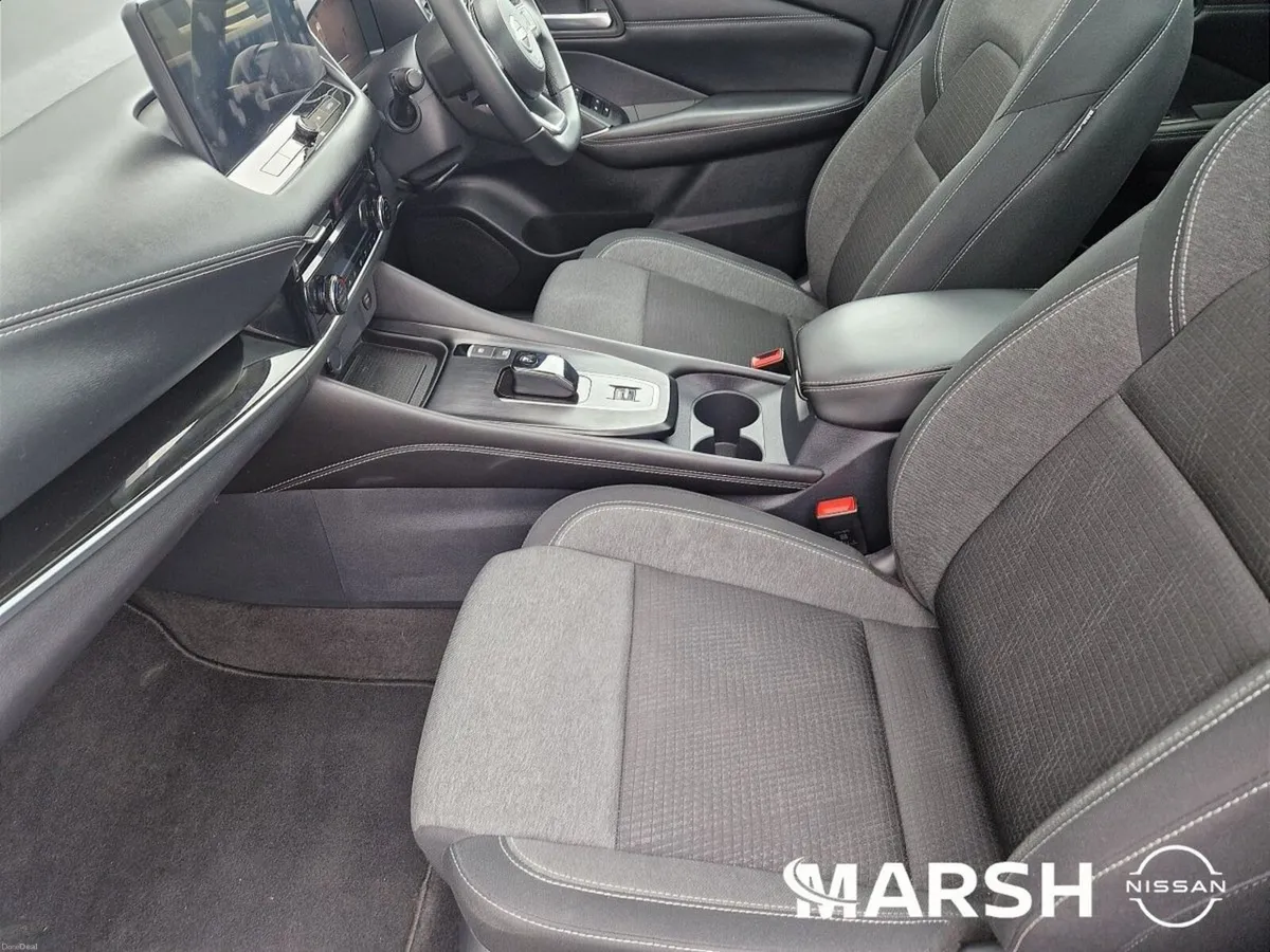 Nissan Qashqai EPOWER SV PREMIUM 5DR - Image 4