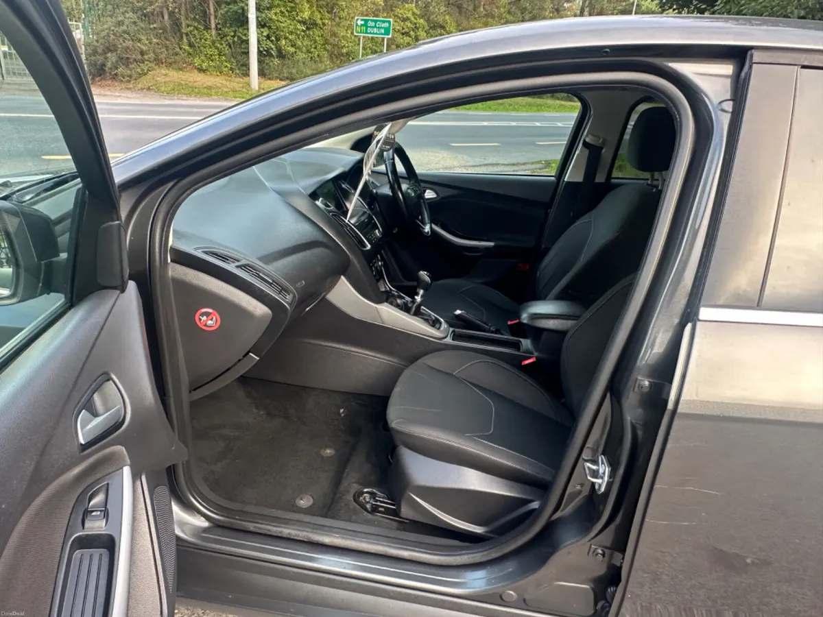 Ford Focus - Image 4