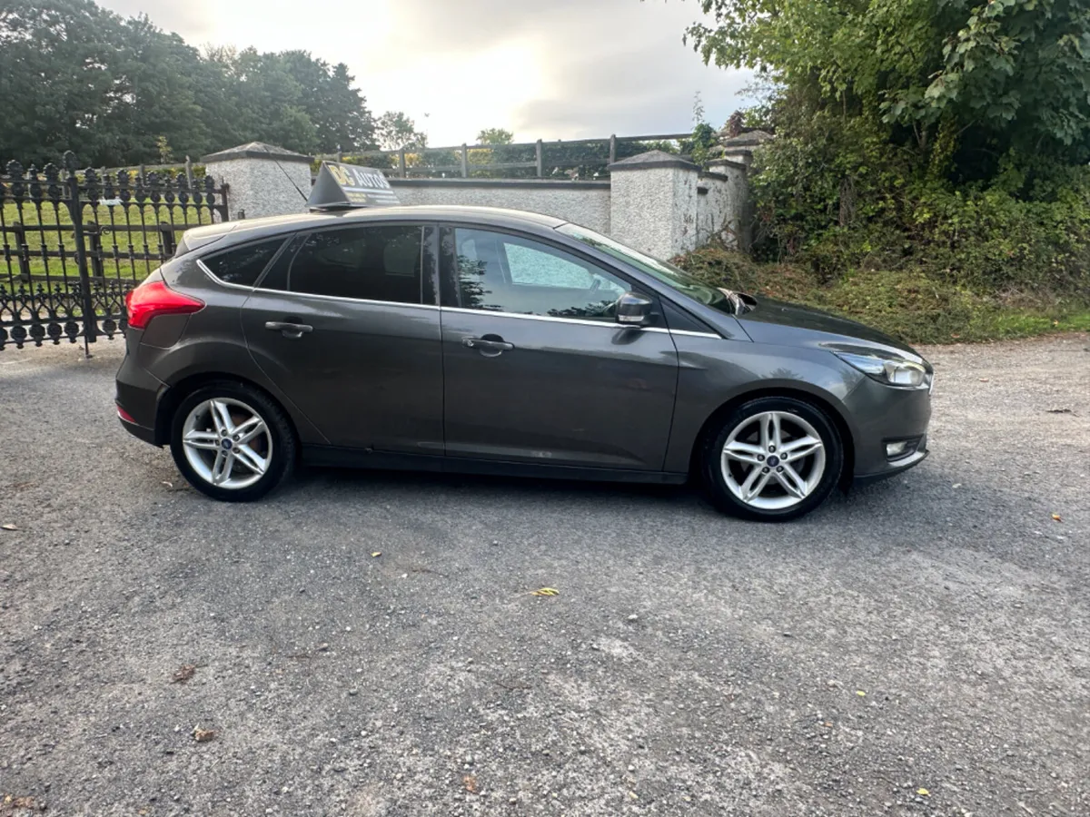 Ford Focus - Image 2