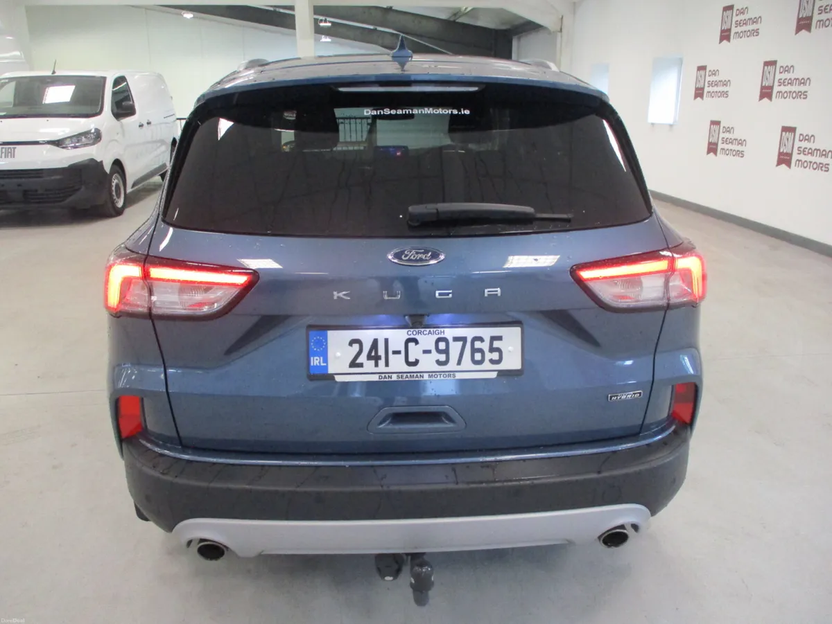 Ford Kuga Titanium PHEV 2024 - Image 3