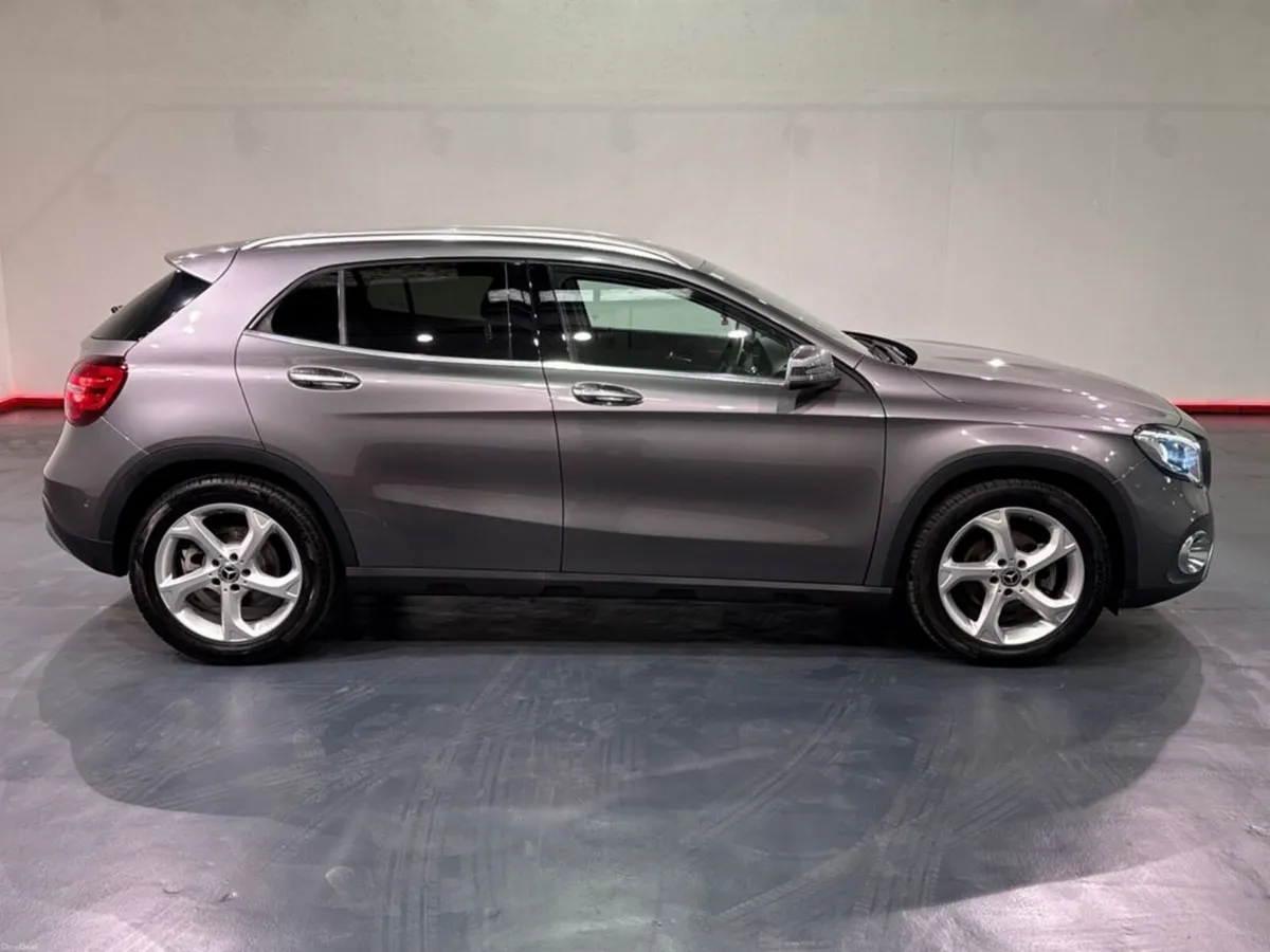 Mercedes-Benz GLA AUTOMATIC 1.6 - FULL BLACK LEATH - Image 2