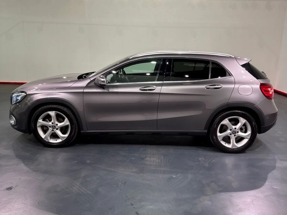 Mercedes-Benz GLA AUTOMATIC 1.6 - FULL BLACK LEATH - Image 6