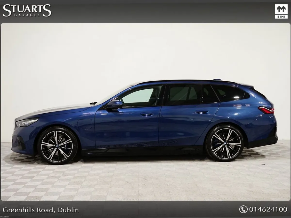 BMW 5-Series 252 REG: PANORAMIC ROOF, COMFORT PACK - Image 6