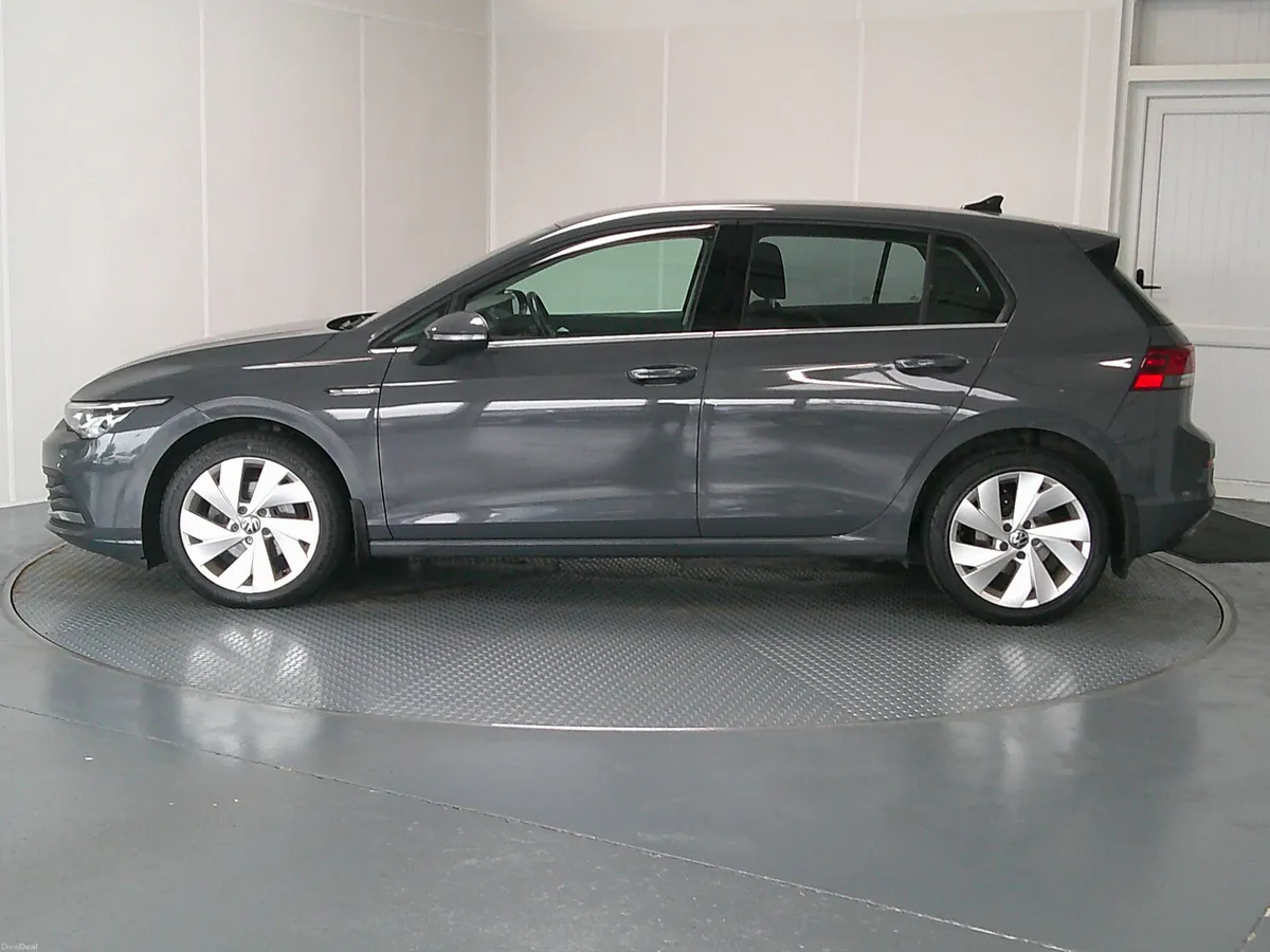 Volkswagen Golf 2022 - Image 4
