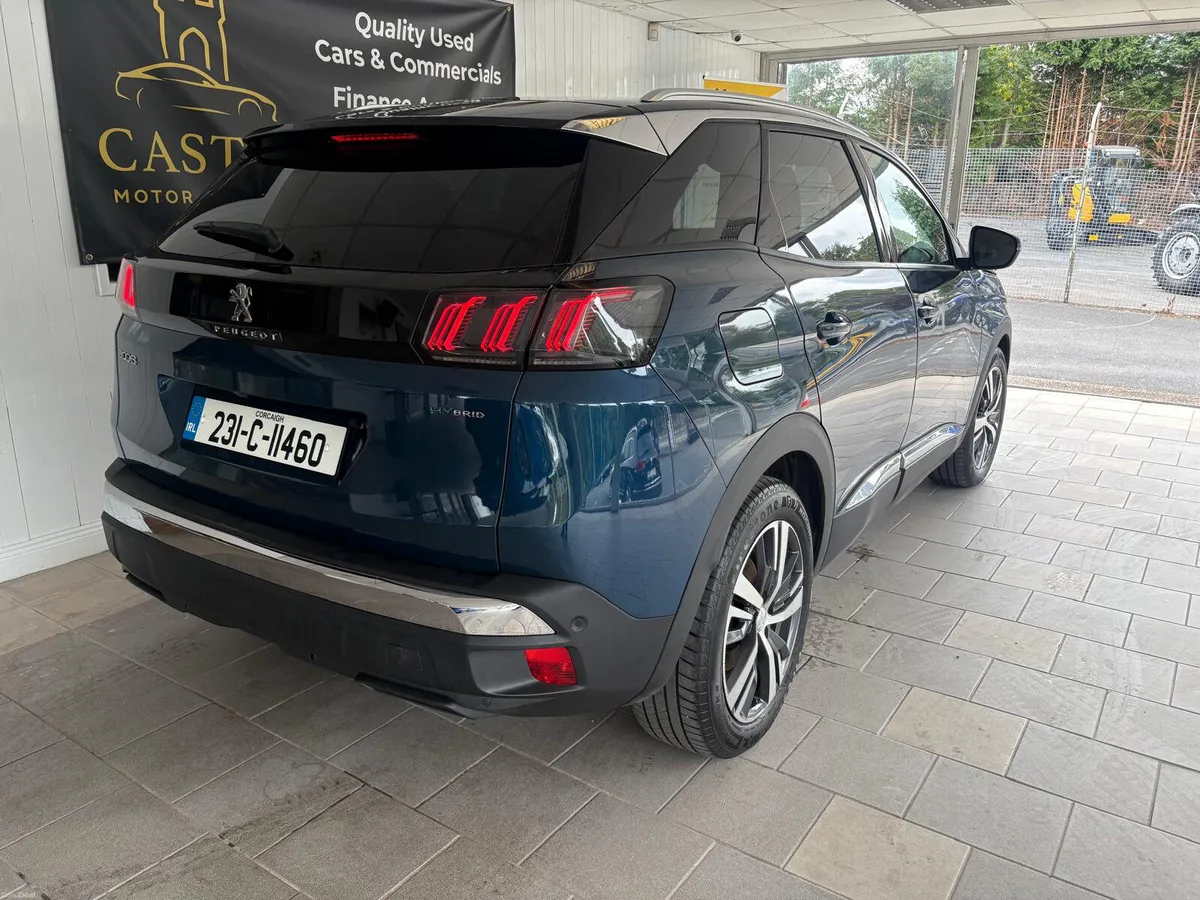 2023 Peugeot 3008 ALLURE PREMIUM + HYBRID AUTO - Image 5