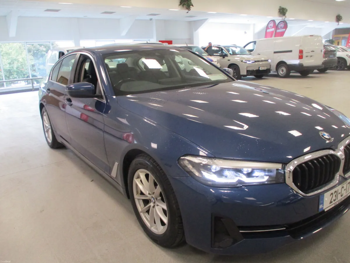 BMW 5-Series (520d MHEV)2023 - Image 6