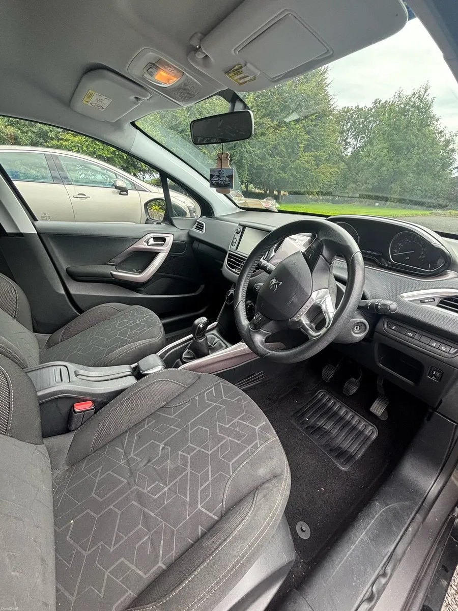 Peugeot 2008 - Image 5