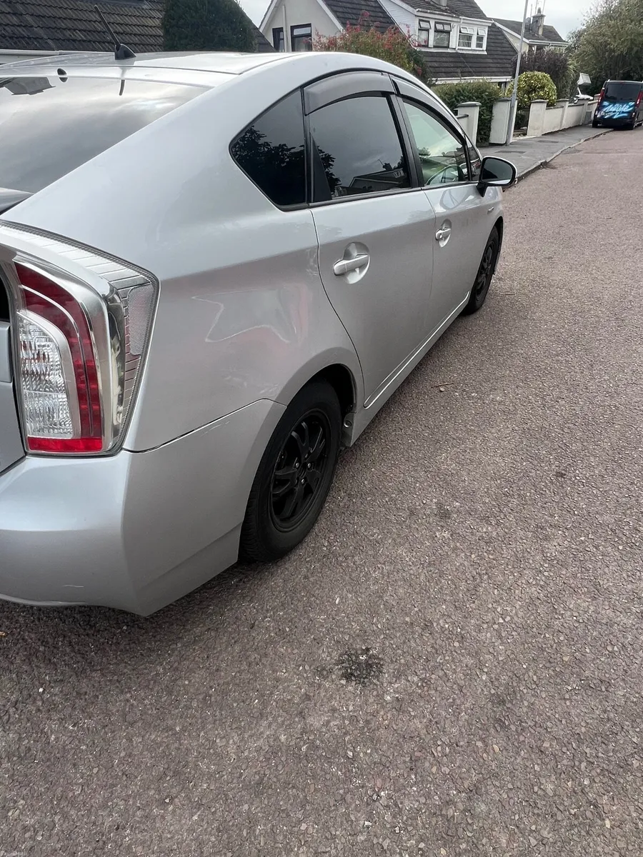 Toyota Prius 2013 - Image 5